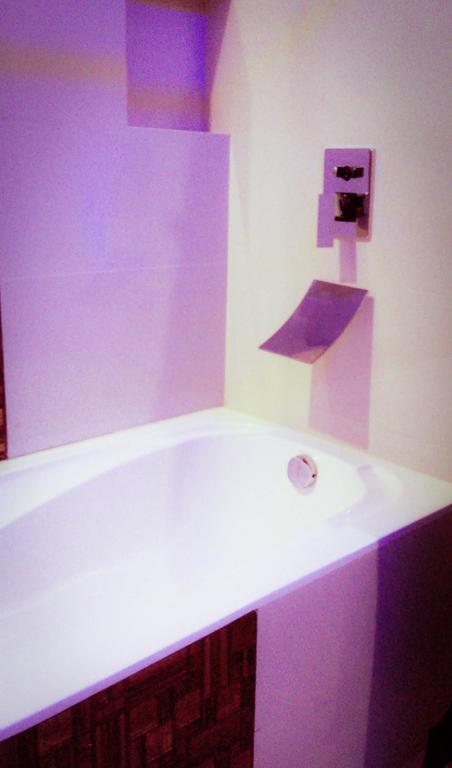 Icon Hotel North Edsa Cidade Quezon Quarto foto